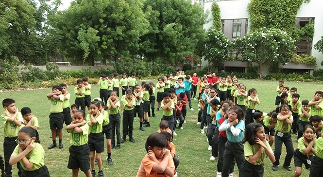 Super ANTS Do Super Brain Yoga